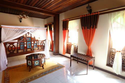 Chavda Hotel