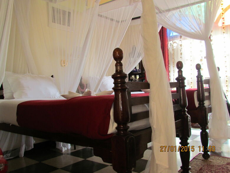 Tembo House Hotel
