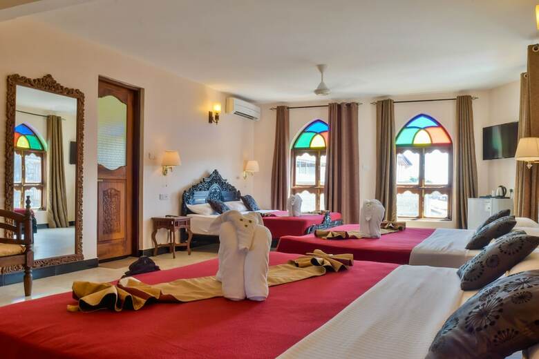 Tembo House Hotel