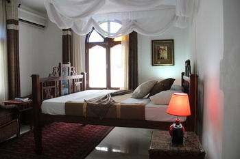 Al-minar Hotel