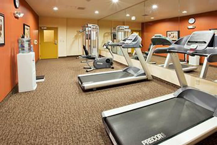Holiday Inn Express Hotel & Suites Willows