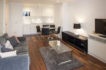 Oxford Street Apartments