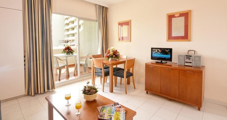Apartamento Select Benal Beach
