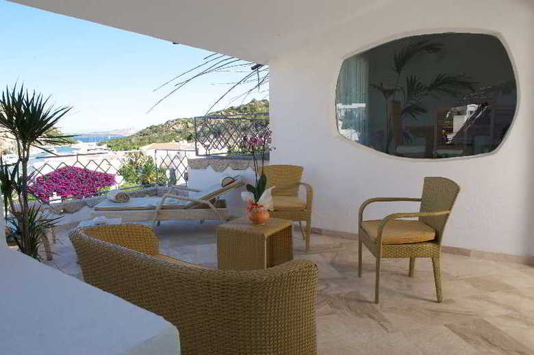 Hotel Residence Living Poltu Quatu