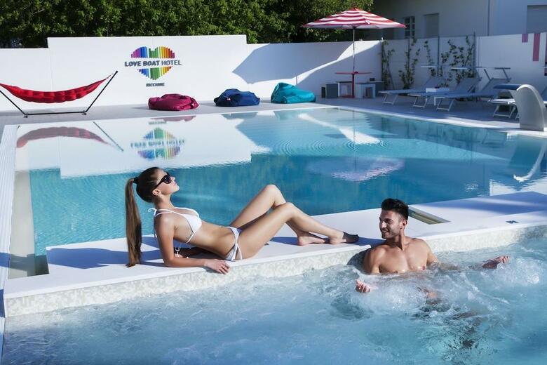 Hotel Love Boat