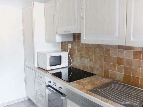 Two-bedroom Apartment R�sidence Aubanel 1