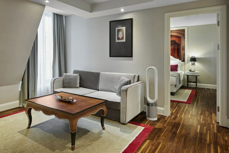 Hotel Titanic Gendarmenmarkt Berlin