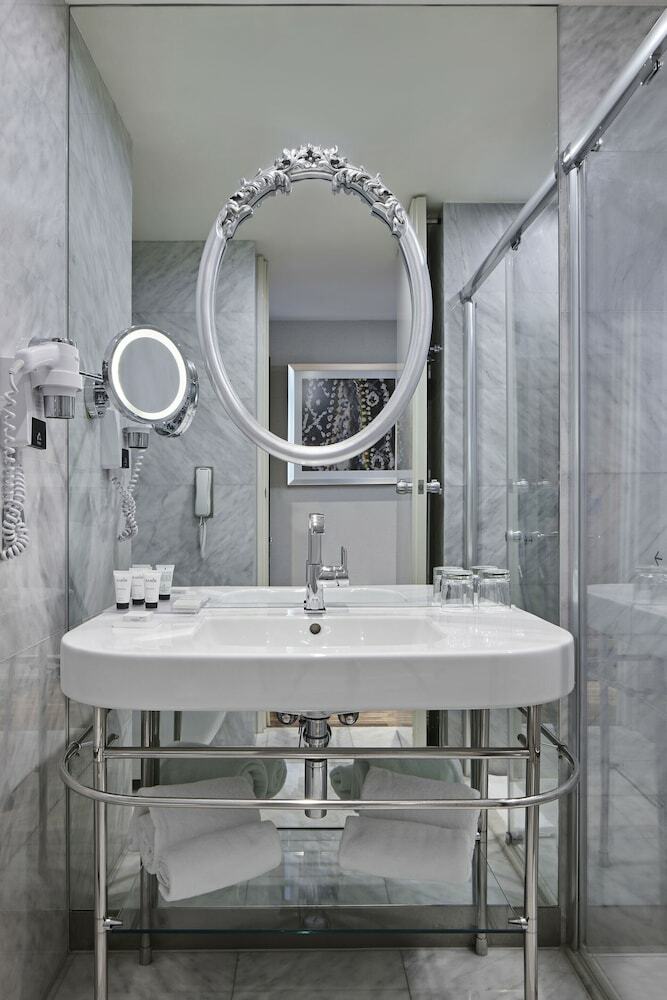 Hotel Titanic Gendarmenmarkt Berlin