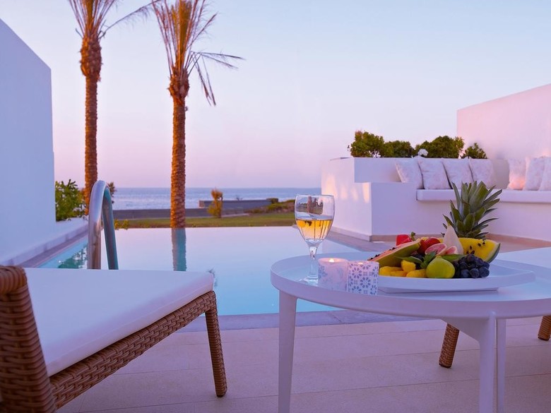 Hotel Amirandes