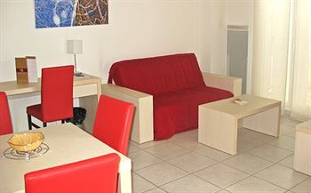 Hotel Park & Suites Bordeaux-saint Jean D'illac