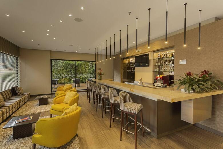 Bs Rosales Hotel & Suites