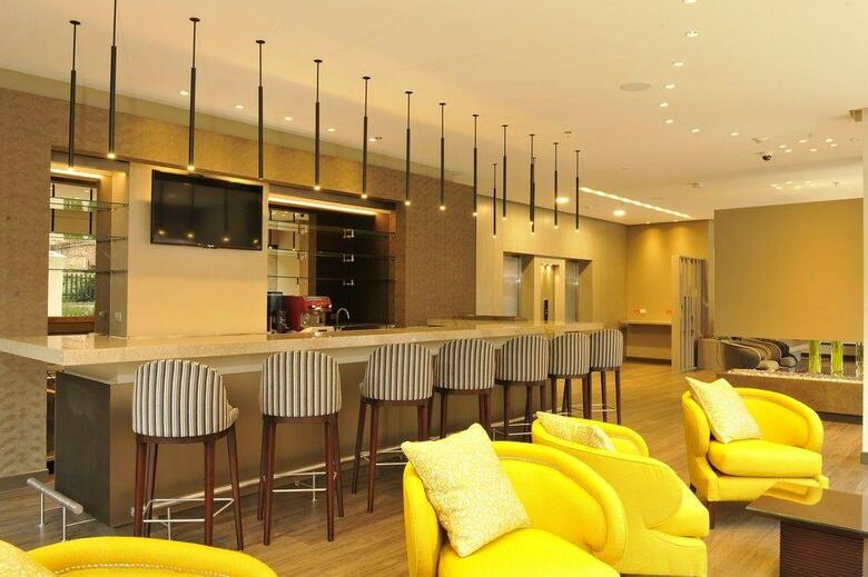 Bs Rosales Hotel & Suites