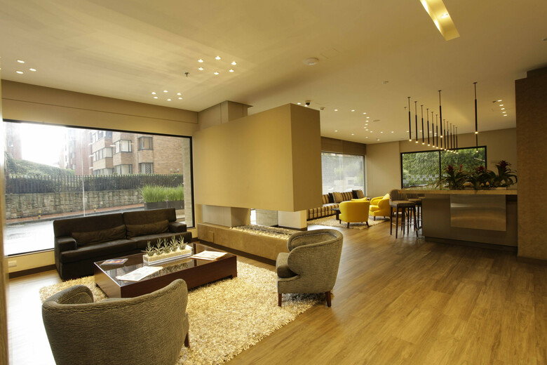 Bs Rosales Hotel & Suites