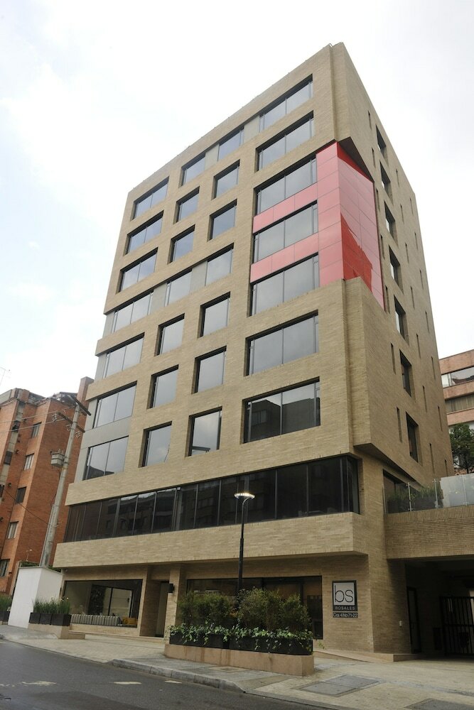 Bs Rosales Hotel & Suites