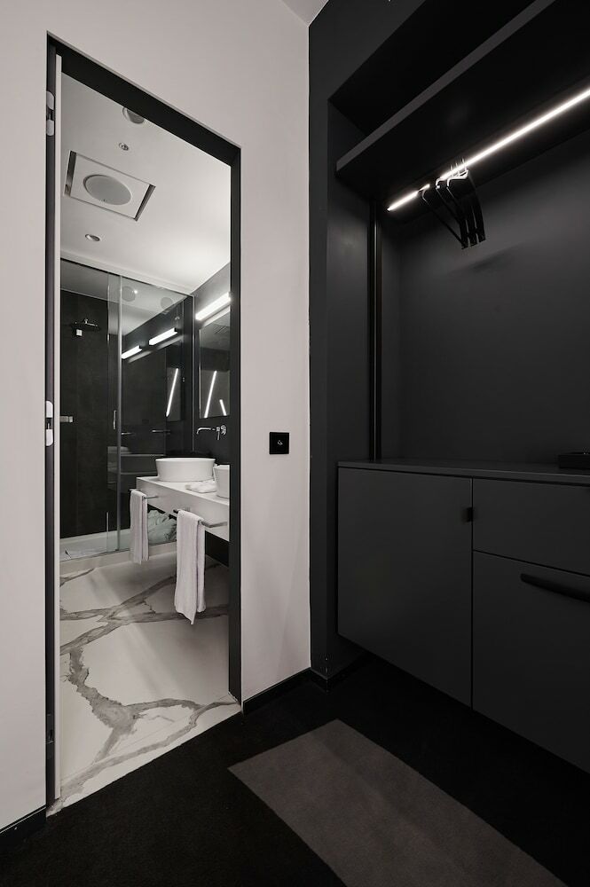 Mytale Creative Academy Hotel