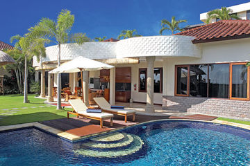 Hotel The Beverly Hills Bali