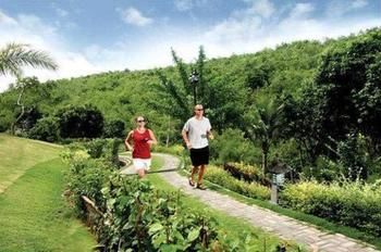 Hotel The Beverly Hills Bali