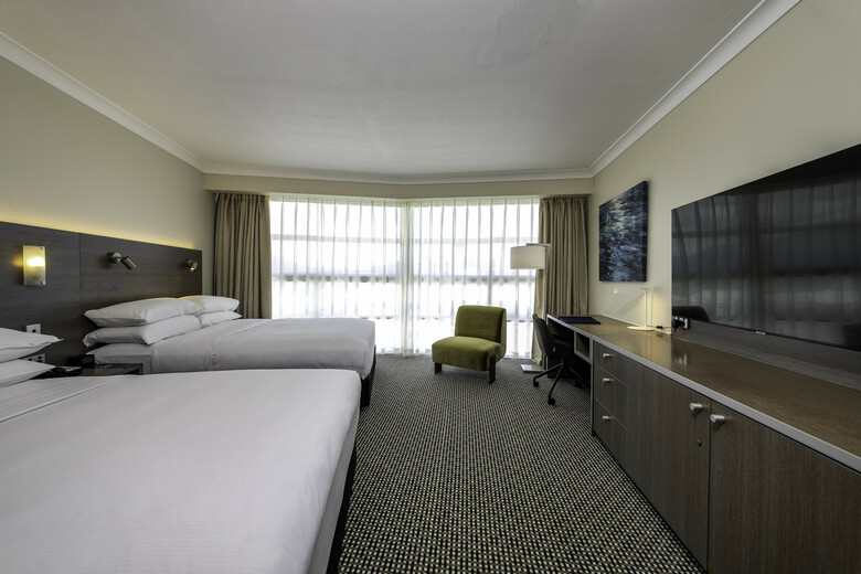 Hotel Doubletree By Hilton Cairns