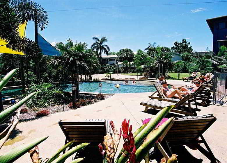 Hostal Nomads Cairns Backpackers