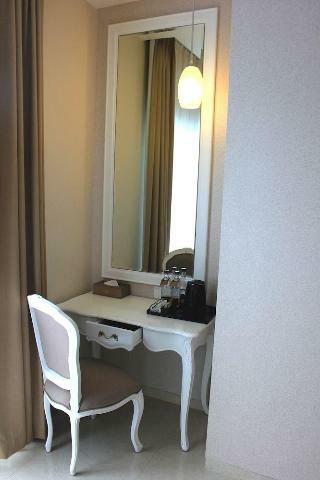 Hotel Savero Golden Flower