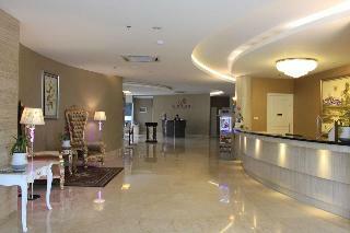 Hotel Savero Golden Flower