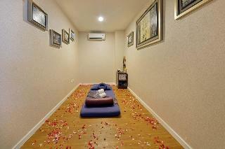 Hotel Savero Golden Flower
