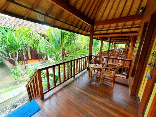 Hostal Lembongan Tropical