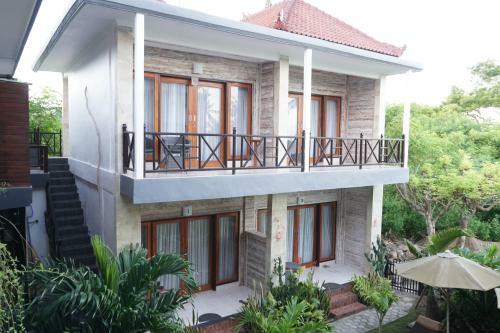 Nyuh Gading Home Stay