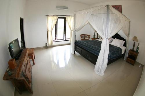 Hostal Padang Padang Surf Villa