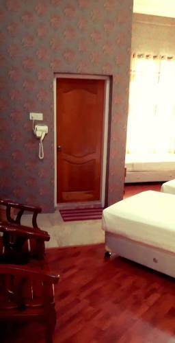 Royal Naung Yoe Hotel