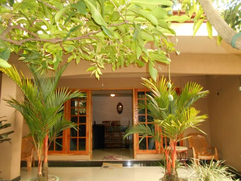 Bed & Breakfast House Of Esanya