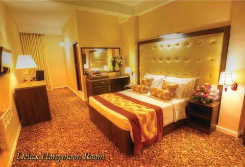 The Queensburry Hotel