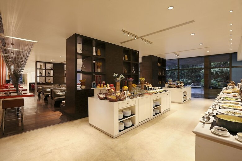 Hotel Courtyard By Marriott Pune City Centre