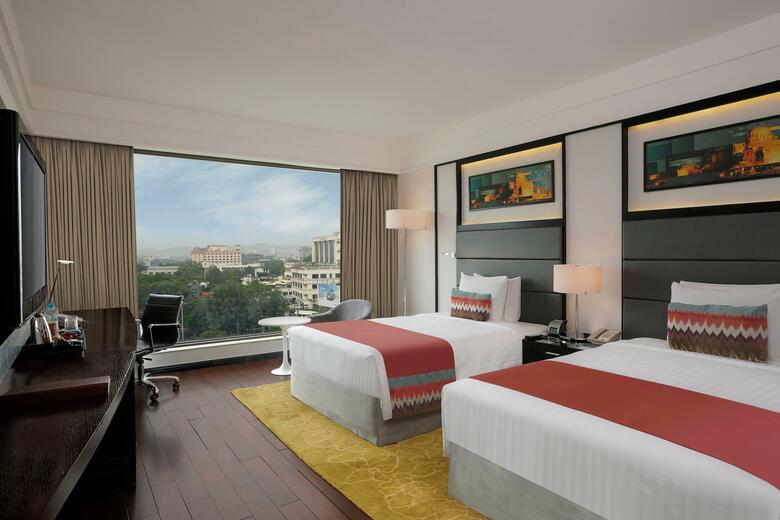 Hotel Courtyard By Marriott Pune City Centre
