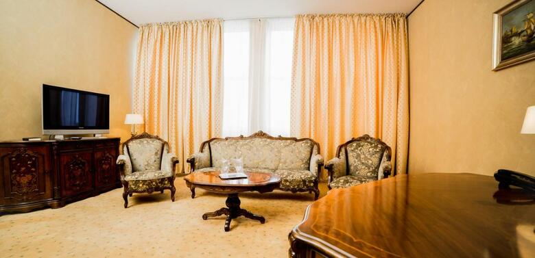 Hotel President
