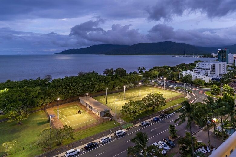 Hotel Rydges Esplanade Resort Cairns