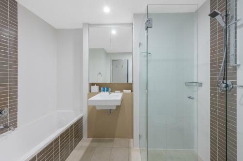 Hotel Meriton Kent Street