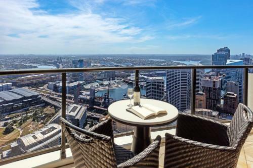 Hotel Meriton Kent Street