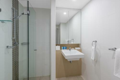 Hotel Meriton Kent Street