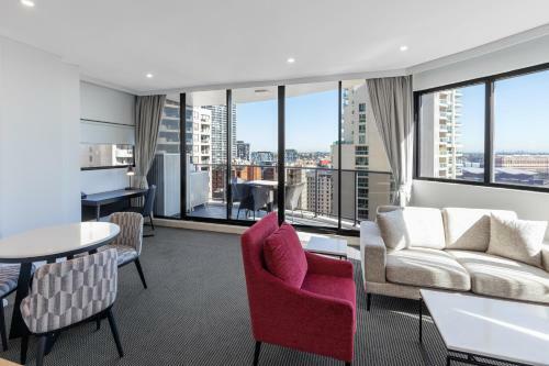 Hotel Meriton Kent Street