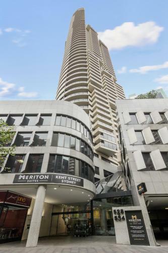 Hotel Meriton Kent Street
