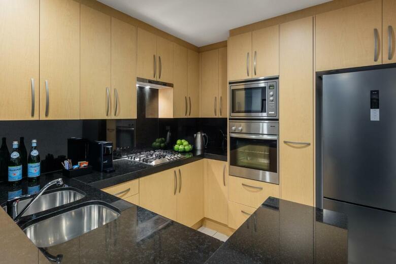 Hotel Meriton Serviced Apartments-world Tower