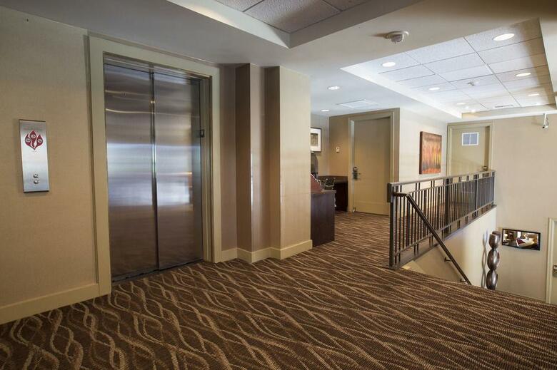 Executive Hotel Pacific