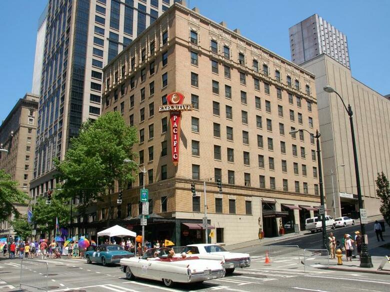 Executive Hotel Pacific