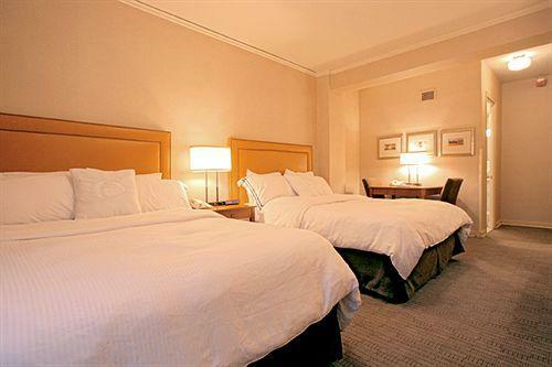 Executive Hotel Pacific