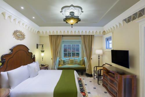 Hotel Itc Grand Bharat, A Luxury Collection Retreat.