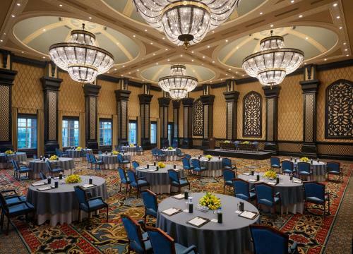 Hotel Itc Grand Bharat, A Luxury Collection Retreat.