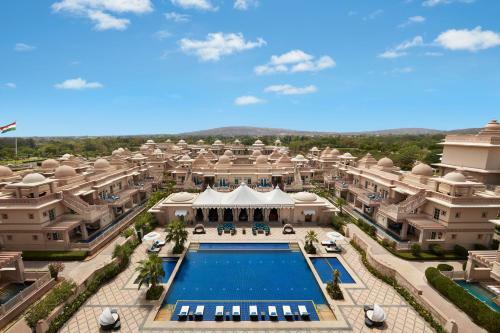 Hotel Itc Grand Bharat, A Luxury Collection Retreat.