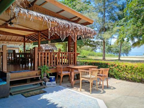 Hotel Suntisook Resort