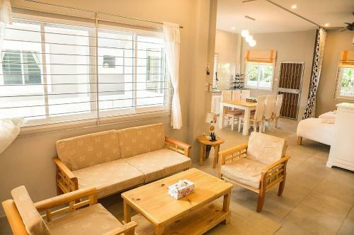 Bann Income Holiday House